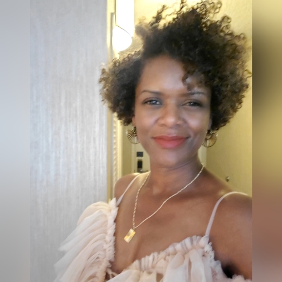 ✈️🌍 LIKE TO BE NOTIFED WHEN I'M LIVE!!...ARE YOU PACKED??...LETS GO!! - Picture 3 of 8